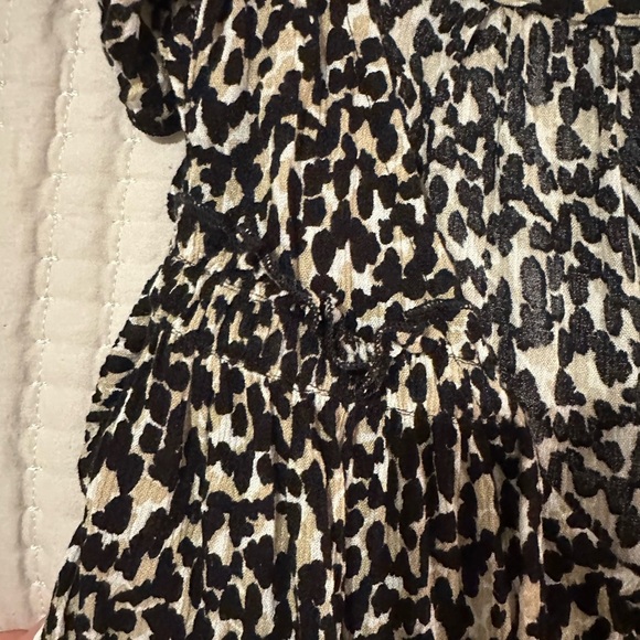 Old Navy Animal Print Blouse - Picture 3 of 9